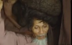 Vidéo : cet homme a la plus immense chevelure au monde qu’il n’a ni coupée depuis 50 ans, ni lavée depuis 11 ans. Regardez…