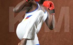 Attention!! Fallou Dieng fait de la boxe française