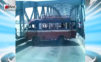 Vidéo - Ce car rapide fait marche arrière sur le pont de Saint Louis