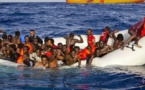 Vidéo-La mort tragique de migrants clandestins filmée par un marin (Âmes sensibles s’abstenir)