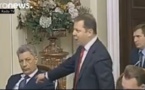 Vidéo: Accusé d’être à la solde de Moscou, un député ukrainien réagit avec des coups de poing