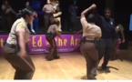 Vidéo: à la police aussi on sait danser, regardez!!!