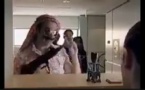 Vidéo: une drôle de manière de se faire reconnaître par un contrôleur
