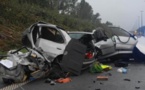 L'horreur: au cours d'une dispute, il se jette dans le vide et entraîne son amie avec lui! Deux morts!