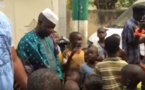 Vidéo : la star Kouthia entourée de ses fans. Regardez!!