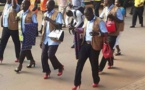 Pour dénoncer les violences faites aux femmes, les policiers en Ouganda ont décidé de sillonner les rues de la capitale en portant des talons.