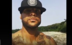 Vidéo: Booba, attaqué par un éléphant, part en courant