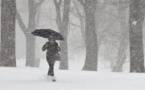 Vidéo: Violente tempête hivernale dans le nord de la France