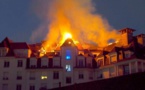 Vidéo: un immeuble en flammes s'effondre à Téhéran, regardez