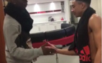 Vidéo: Paul Pogba et Jesse Lingard révèlent leur célébration d'un nouveau but très élaboré dans le vestiaire de Man U.