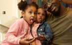  Photo: Mamadou Sakho se régale avec ses enfants pour son anniversaire ( 27 ans)
