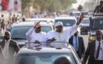 Fête d'indépendance de la Gambie: Accueil triomphal du Président Macky Sall par son homologue, Adama Barrow à Banjul (images)