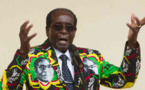 Robert Mugabe de retour après une visite médicale à Singapour