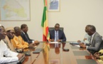 Le Président Macky Sall a reçu des transporteurs de AFTU et de gros porteurs avec Me Ousmane Ngom