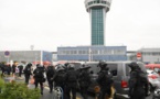 France: l'aéroport d'Orly évacué après des coups de feu, un homme abattu