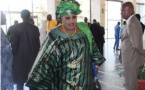 Photo-Aminata Mbengue Ndiaye splendide dans son grand boubou Thioup dans l’hémicycle!! 