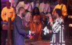 Vidéo- Sanekh arrose Wally Seck de billets de banque… Regardez !