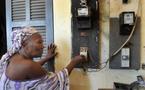 Dans la banlieue de Dakar, "on est fatigué par l'électricité chère"