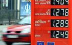 "Forte baisse" du prix des carburants et des produits pétroliers