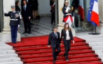 Hollande "regrette" son attitude en 2012 avec Sarkozy