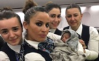Des hôtesses de l’air de Turkish Airlines ont vaillamment mis un bébé au monde en plein vol
