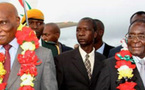 Abdoulaye Wade dit avoir proposé à Mugabe de partir pour le Sénégal
