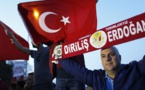 Turquie : Le Premier ministre annonce la victoire du "oui", l'opposition dénonce des irrégularités