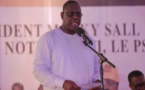 Demandez-lui ce qu’il pense d’un Mouvement “Ndakaru avec Macky” et le Président Sall répond : “lolou dina ma neex”