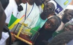 7 photos :  Mouhammed Moudjtaba Diallo et Mame Diarra Ngom GOM accueillis triomphalement à l'aéroport de Dakar