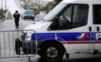 Il prend sa maîtresse pour un homme et la pousse dans le vide