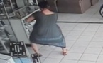 VIDEO: Cette femme s'écarte les jambes dans un magasin,puis ce que la caméra capte, est inimaginable !