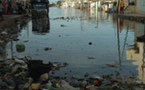 Les Sénégalais, entre délestages et inondations