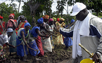 Des mourides au champ du président Jammeh