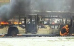 Incendie d’un bus de DDD : Un proche du maire de Grand-Yoff, arrêté