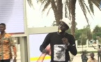 Manifestation anti- Franc Cfa: Le rappeur Keman avale un billet de 500F Cfa (Vidéo)