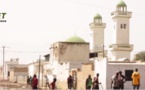 Vidéo - Inondation de Touba Ndamatou:  Fallou Diouf avec la famille Marème Faye Sall vient en aide à la population 