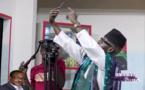 Vidéo: Le Coucou snap de Madické Niang à Karim Wade (Version Kouthia)