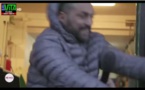 Vidéo choc- Un mafieux donne un violent coup de tête à un journaliste et suscite une vague d'indignation 