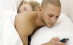 Couple: 5 techniques cachées qu’utilisent les infidèles pour communiquer avec leurs amant(e)s