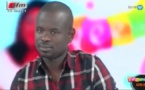 Regardez la tête que fait Pape Cheikh quand Aïssata Paye Fall prononce " kharfa khoufa"!