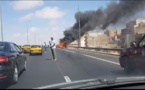 Vidéo-Urgent, explosion d’une voiture sur l’autoroute à péage