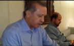 Le président turc Recep Tayyip Erdoğan psalmodiant le Coran (deux vidéos)