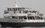 Gorée : Les filets de pêche bloquent la traversée des chaloupes.