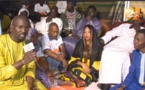 Vidéo : Viviane et son époux Tapha distribuent du « Ndogou » à Mbour