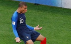 La France bat le Pérou et file en huitième