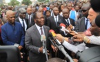 «Nous serons très fermes à l’endroit de ceux qui construisent sur les voies publiques », avertit Alassane Ouattara