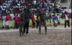 A mourir de rire !: Le Lamb de 2 lutteurs Ndiago Paul et Lys et Mbaye Diouf /AIioune Sèye 2 -15 ans