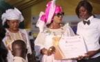 Zone A- Don de fournitures scolaires aux élèves du primaire : Le ministre de la Femme, Ndèye Saly Diop Dieng au chevet des familles défavorisées