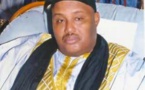 Vidéo - Ahmed Saloum Dieng fond en larmes devant Serigne Mountakha Mbacké