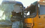 Thiadiaye : Un apprenti-chauffeur coincé durant plus d’une heure suite à un accident